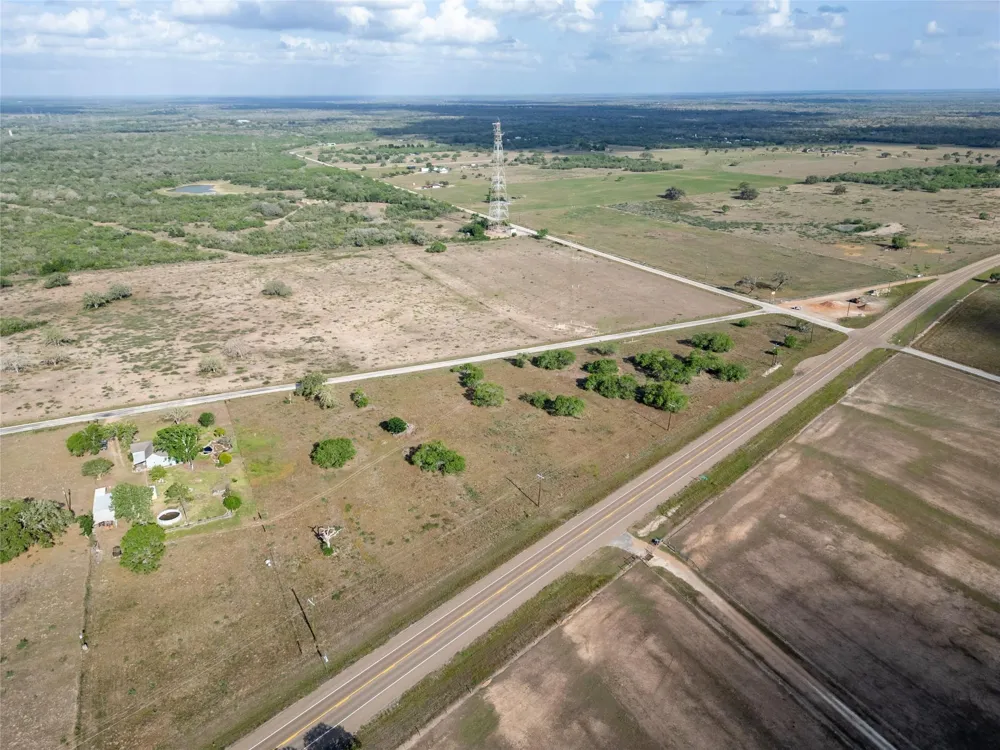 1932 Old Goliad Road Cuero, TX 77954