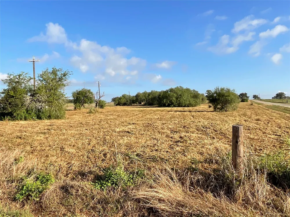 1932 Old Goliad Road Cuero, TX 77954