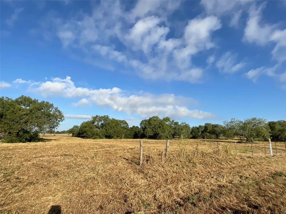 1932 Old Goliad Road Cuero, TX 77954