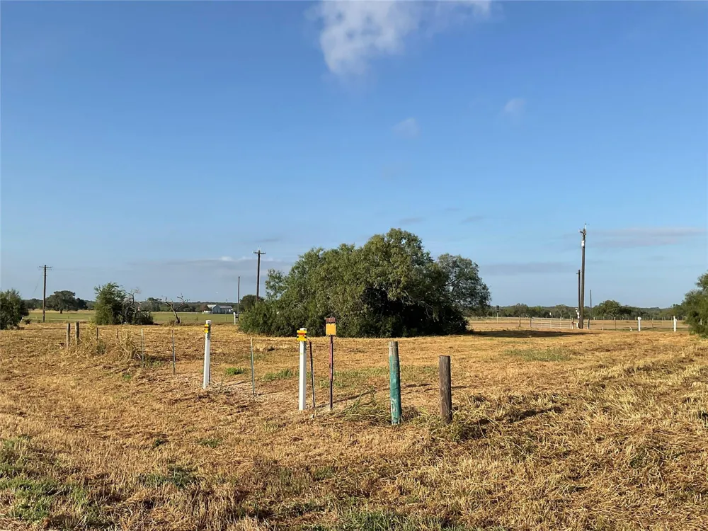 1932 Old Goliad Road Cuero, TX 77954