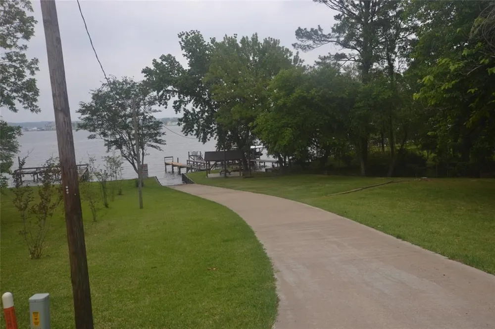428 Echo Hills Lane Livingston, TX 77351