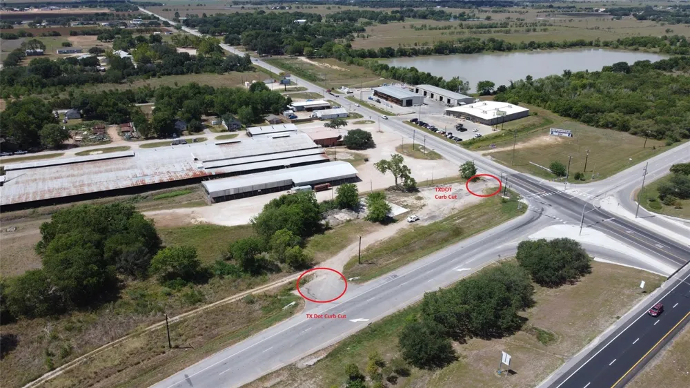 1801 S Mechanic El Campo, TX 77437