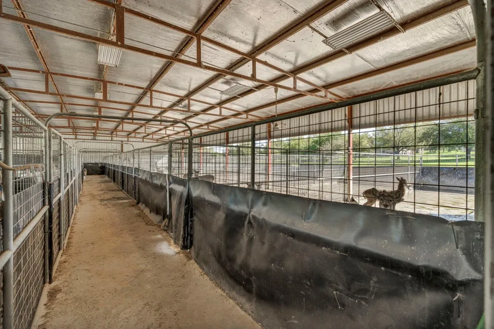 1692 E Highway 79 Rockdale, TX 76567