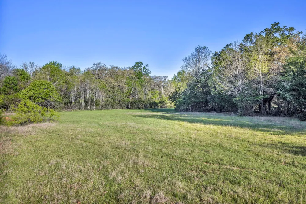 1692 E Highway 79 Rockdale, TX 76567