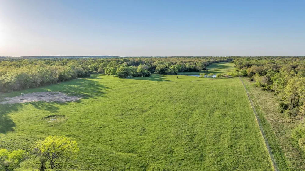 1692 E Highway 79 Rockdale, TX 76567