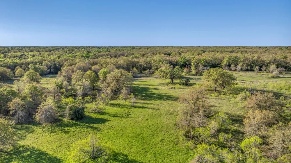 1692 E Highway 79 Rockdale, TX 76567