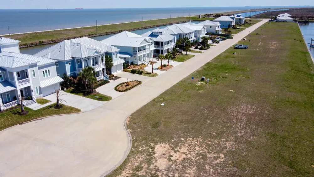 1309 Highborne Cay Court Texas City, TX 77590