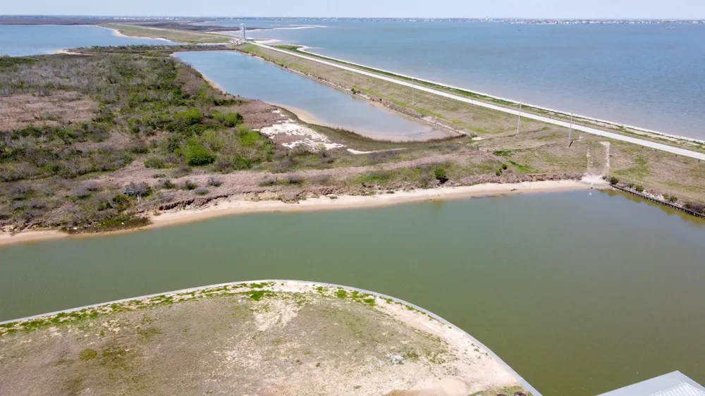 1309 Highborne Cay Court Texas City, TX 77590