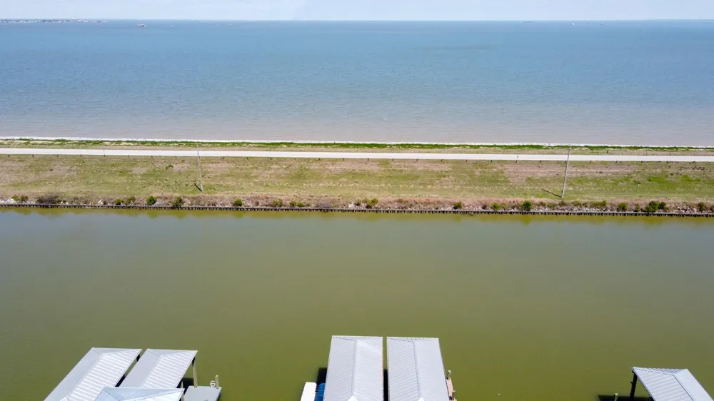 1309 Highborne Cay Court Texas City, TX 77590