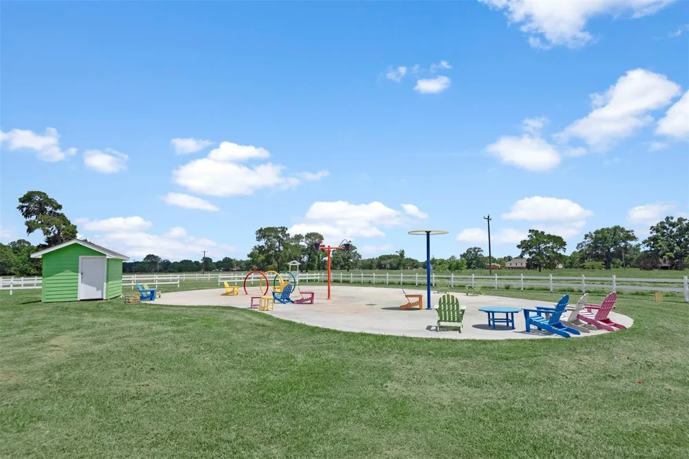 61 Shoreline Drive Cleveland, TX 77327