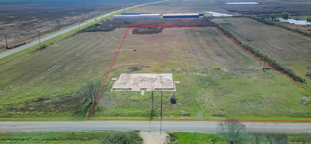 61 County Road 285 Socha Drive Sargent, TX 77414