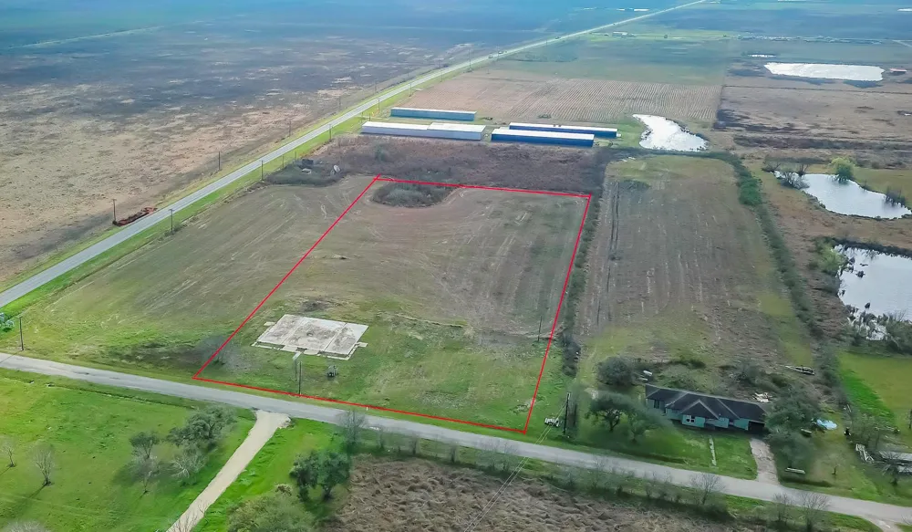 61 County Road 285 Socha Drive Sargent, TX 77414