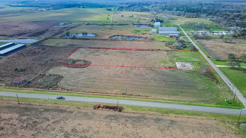 61 County Road 285 Socha Drive Sargent, TX 77414