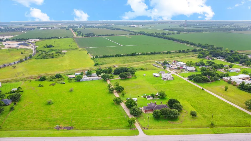 1329 Highway 36 Rosenberg, TX 77471