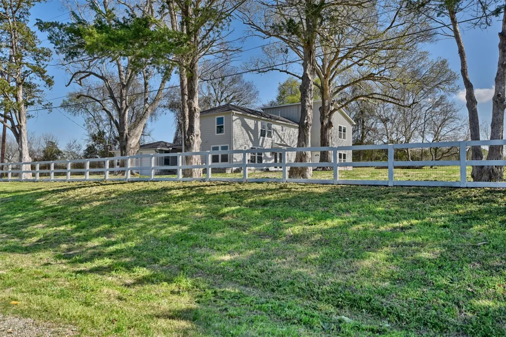 6300 Highway 105 Brenham, TX 77833