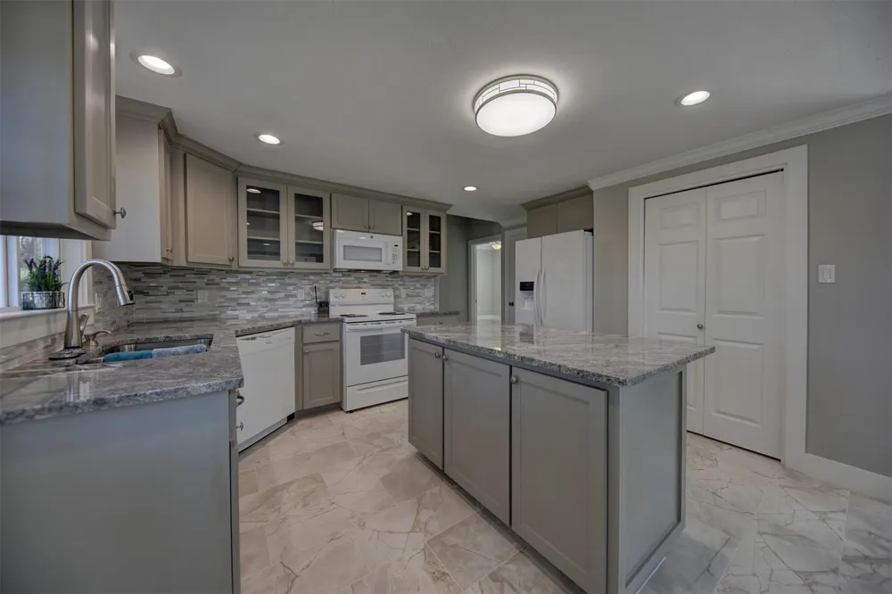 6300 Highway 105 Brenham, TX 77833