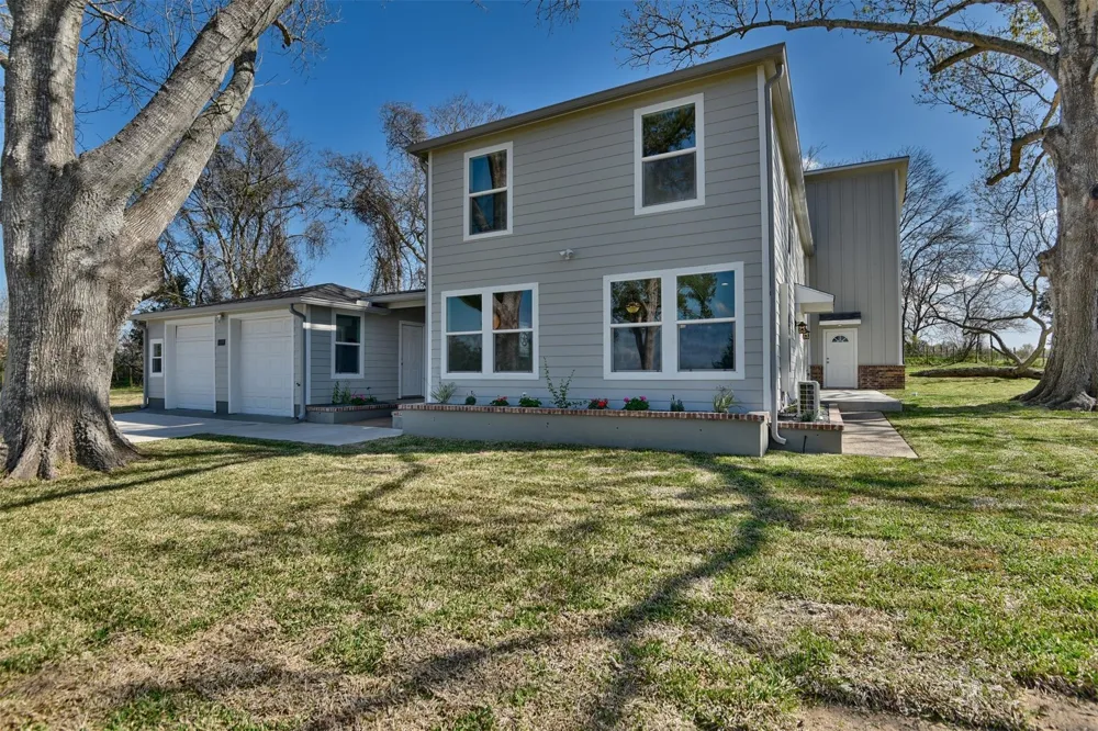 6300 Highway 105 Brenham, TX 77833