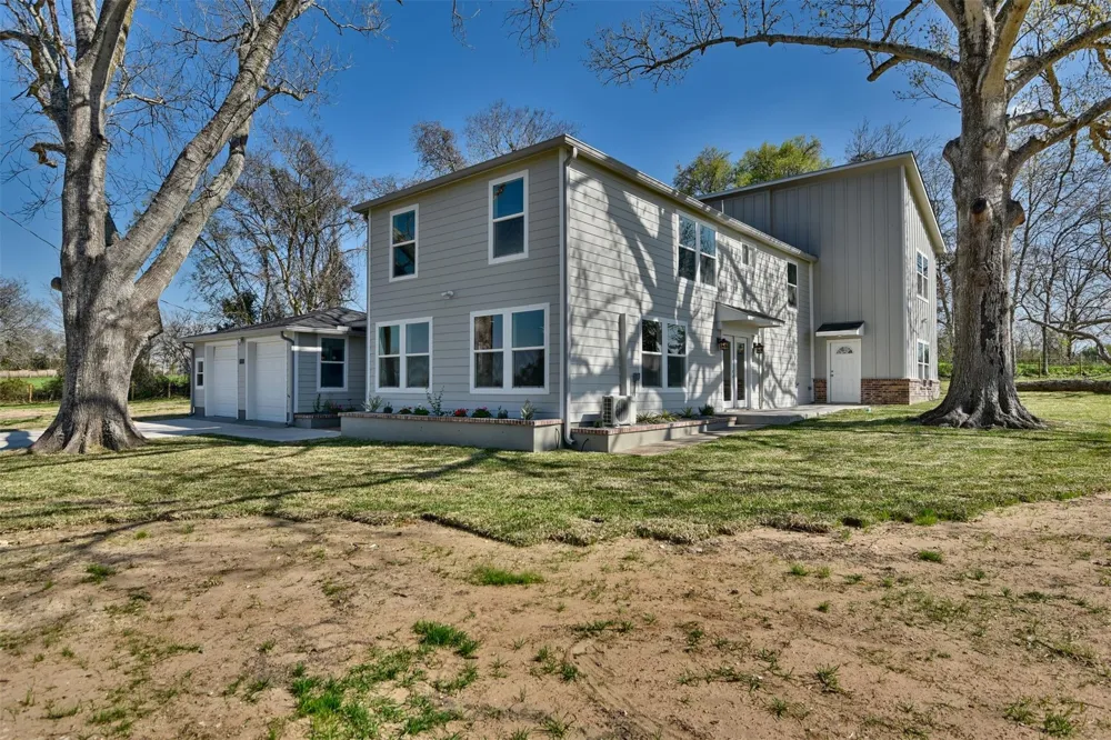 6300 Highway 105 Brenham, TX 77833