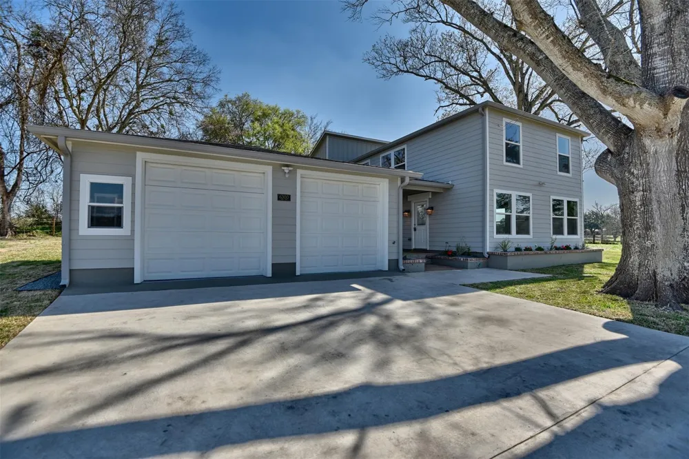 6300 Highway 105 Brenham, TX 77833