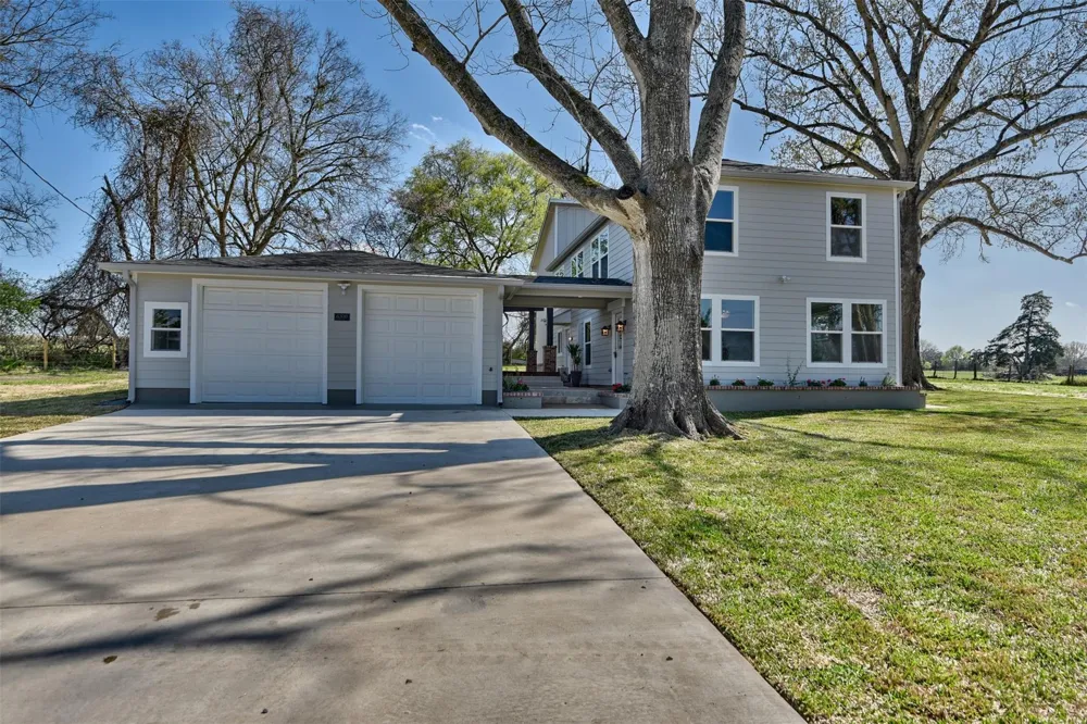 6300 Highway 105 Brenham, TX 77833