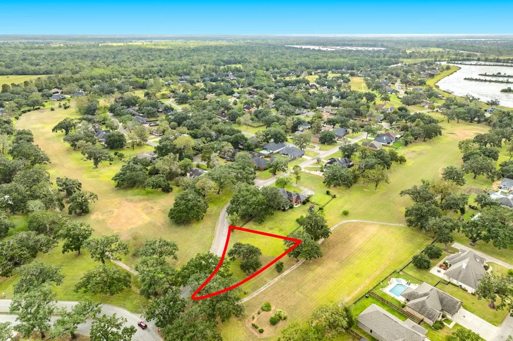 2268 Sunset Oaks Drive West Columbia, TX 77486