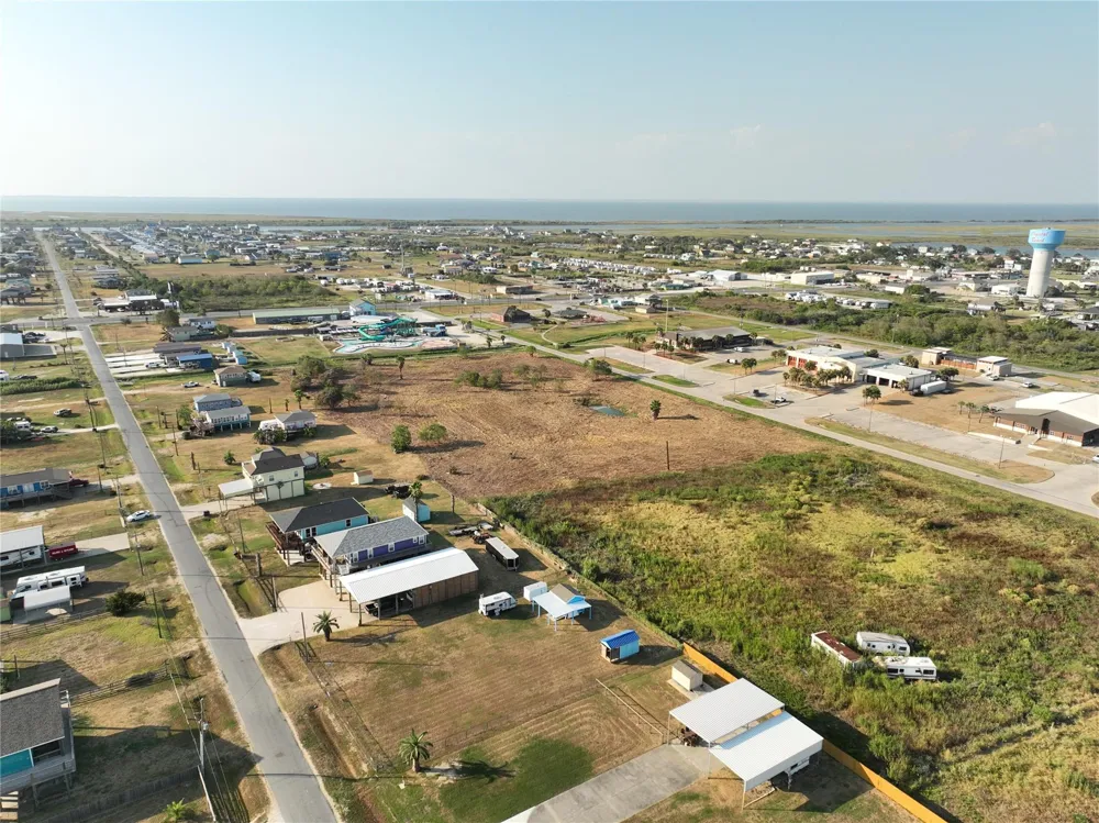985 Noble Carl Drive Crystal Beach, TX 77650