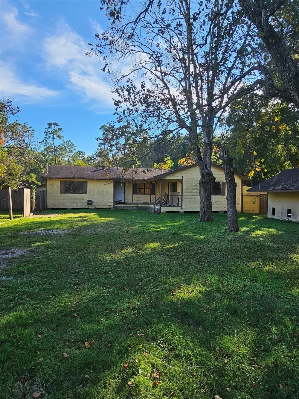 413 Speights Loop Road Hankamer, TX 77560