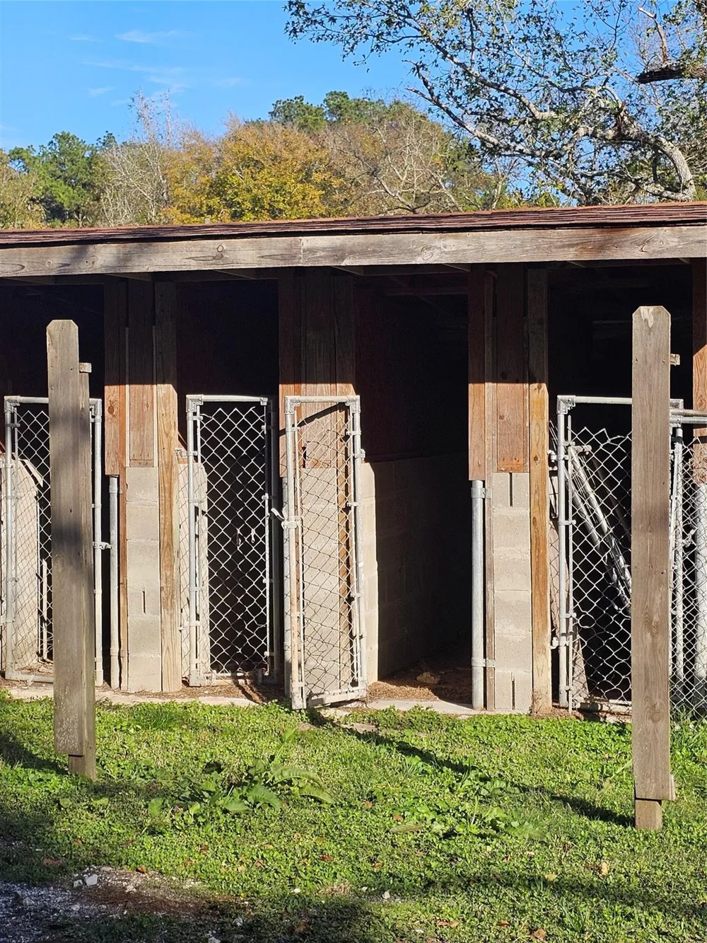 413 Speights Loop Road Hankamer, TX 77560