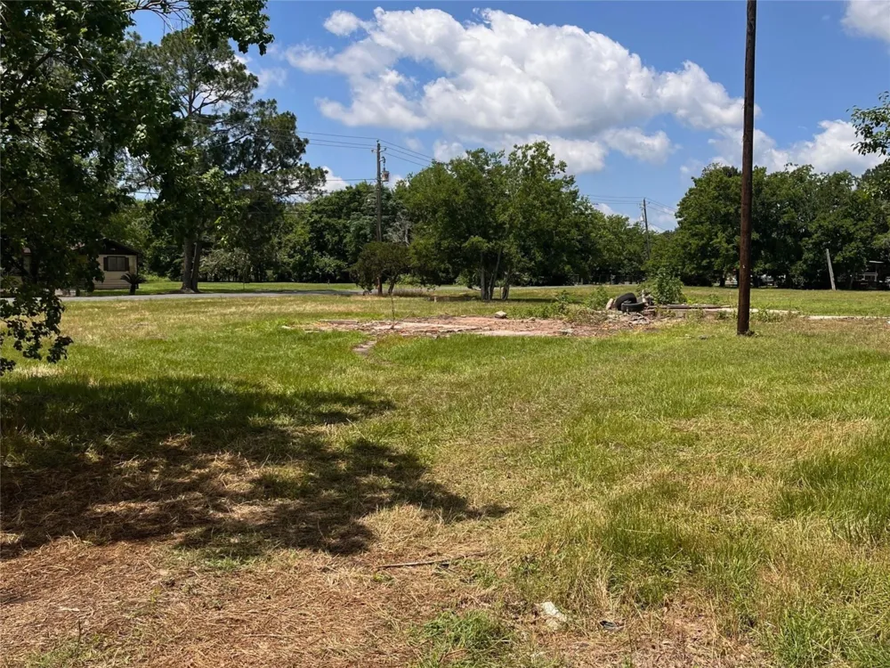 910 Grace Street El Campo, TX 77437