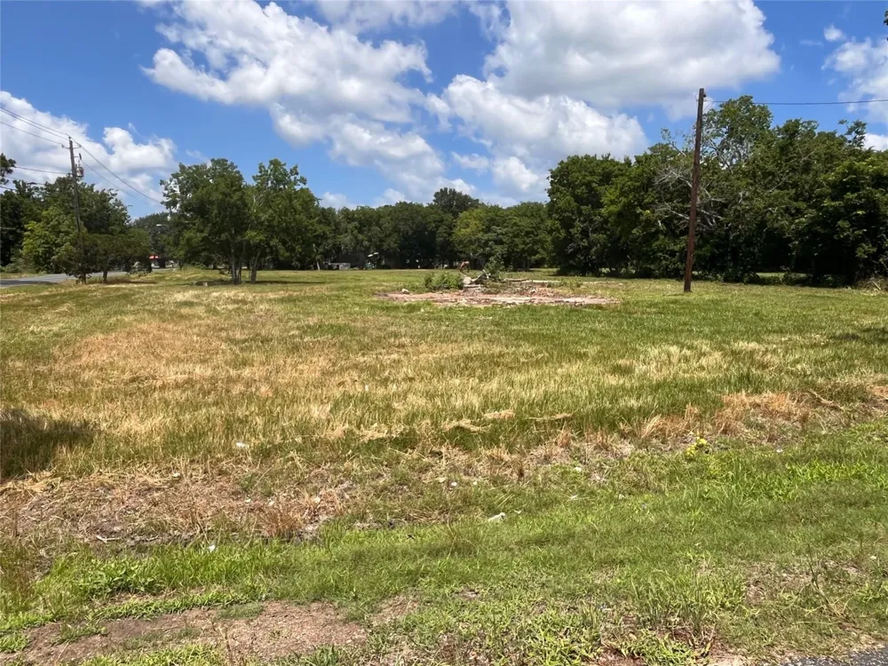 910 Grace Street El Campo, TX 77437