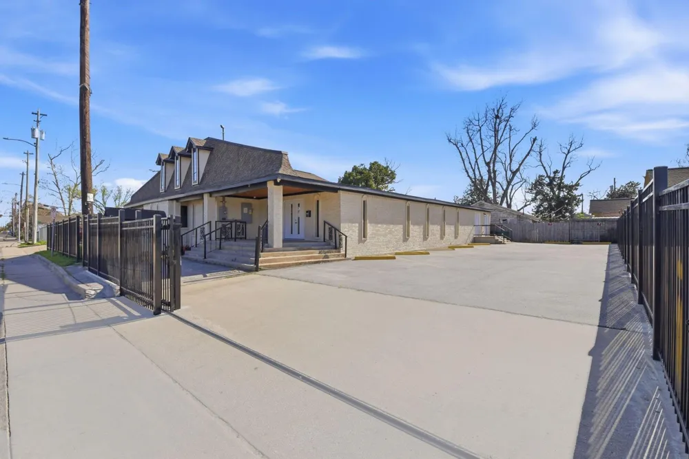 3911 Fulton Street Houston, TX 77009