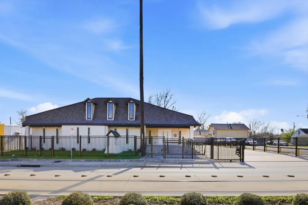 3911 Fulton Street Houston, TX 77009