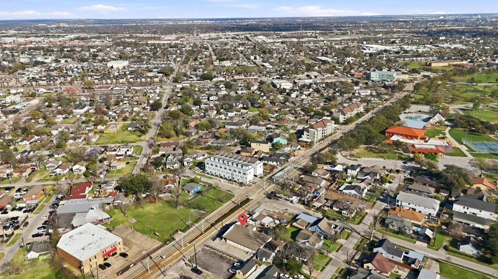 3911 Fulton Street Houston, TX 77009
