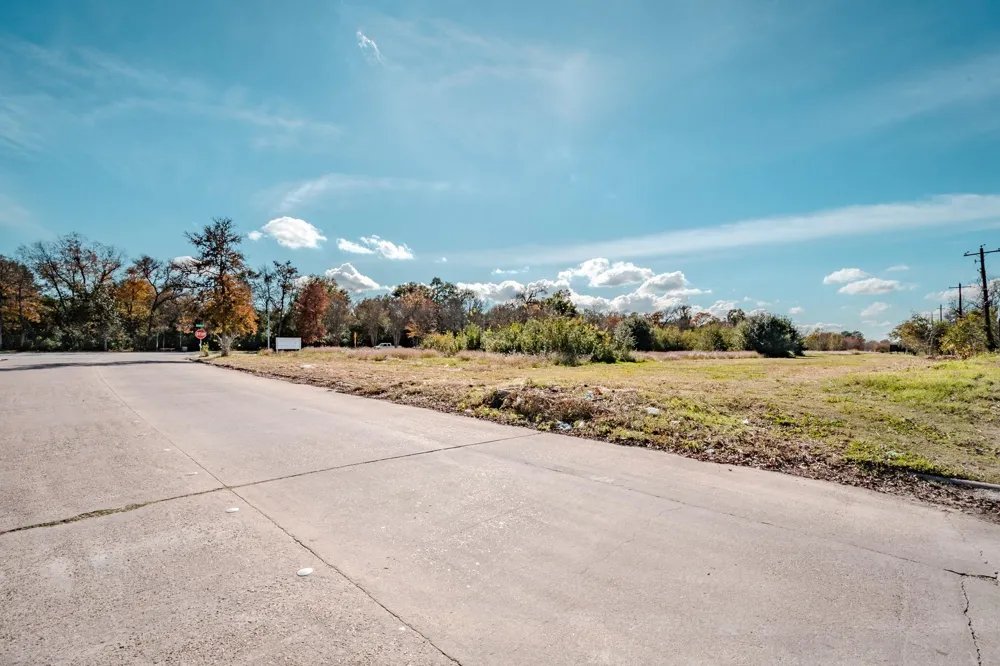7355 Bellfort Avenue Houston, TX 77087