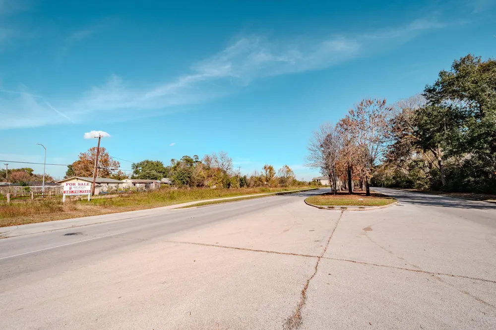7355 Bellfort Avenue Houston, TX 77087