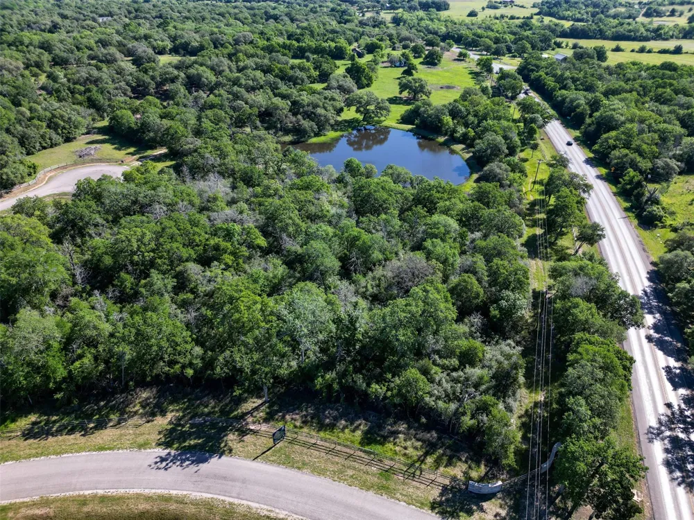 102 Woodland Meadows Lane La Grange, TX 78945