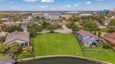 22 Lakeview Drive