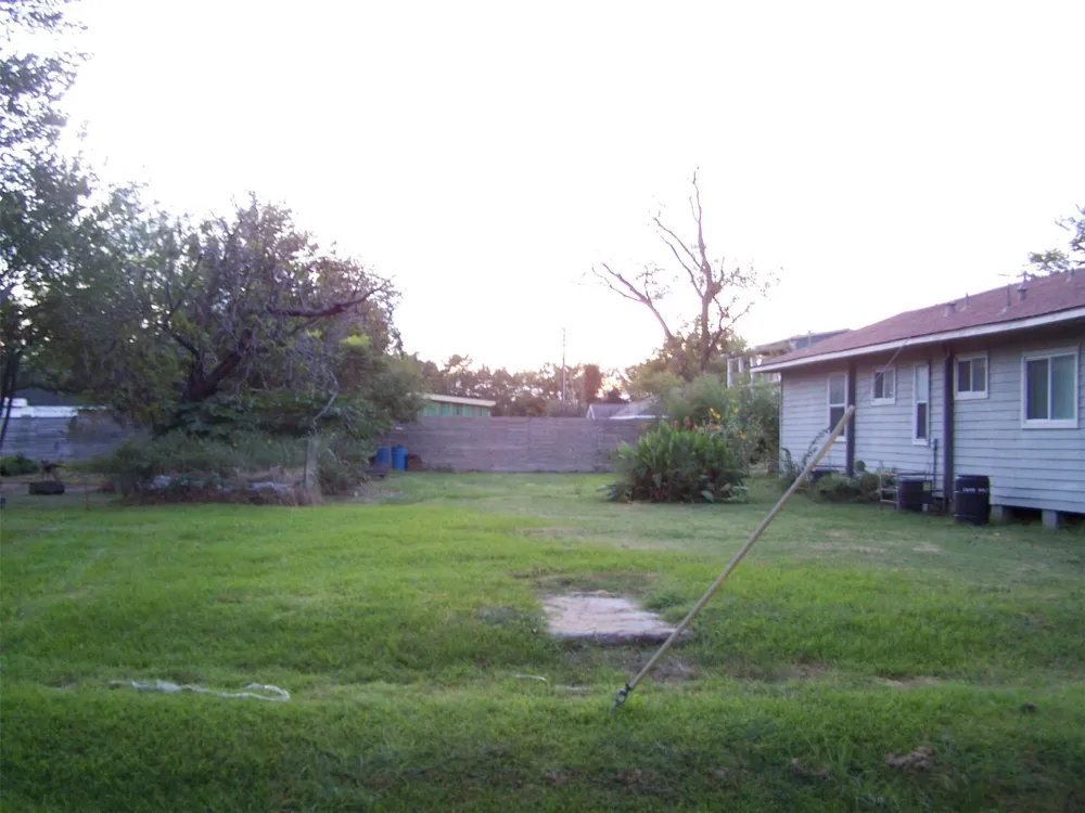 2403 Davis Street Houston, TX 77026