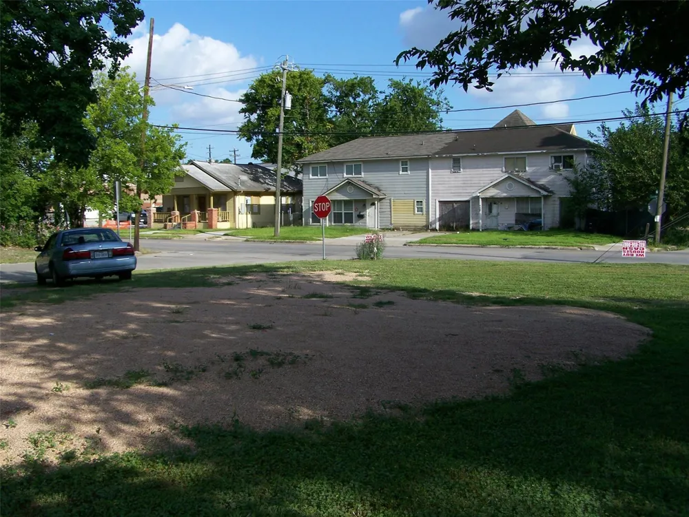 2625 Quitman Street Houston, TX 77026