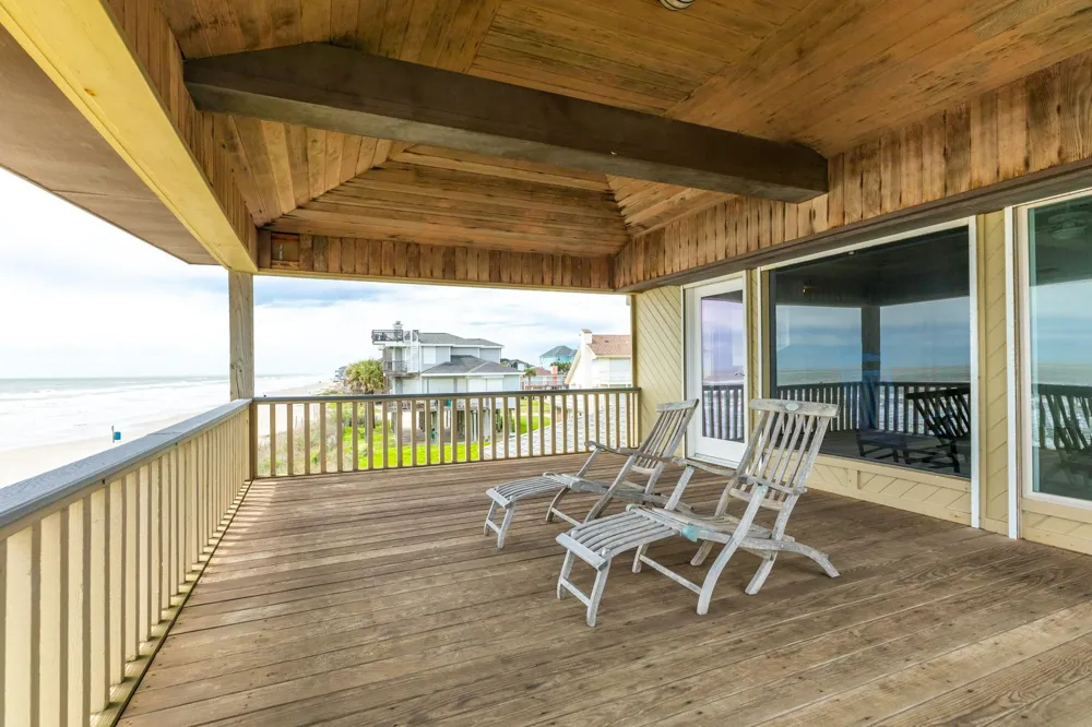 4223 Long Tom Court Galveston, TX 77554
