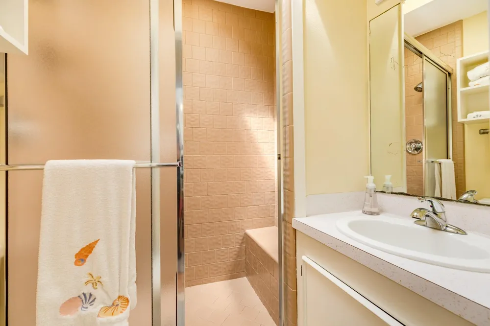 4223 Long Tom Court Galveston, TX 77554