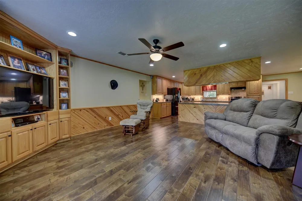22305 Thistle Lane New Ulm, TX 78950