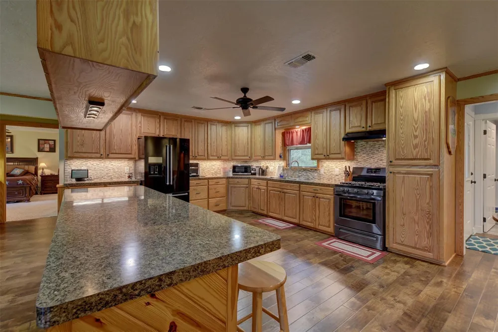 22305 Thistle Lane New Ulm, TX 78950