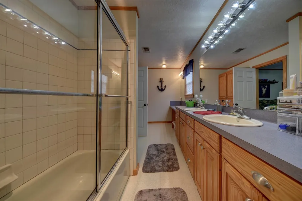 22305 Thistle Lane New Ulm, TX 78950