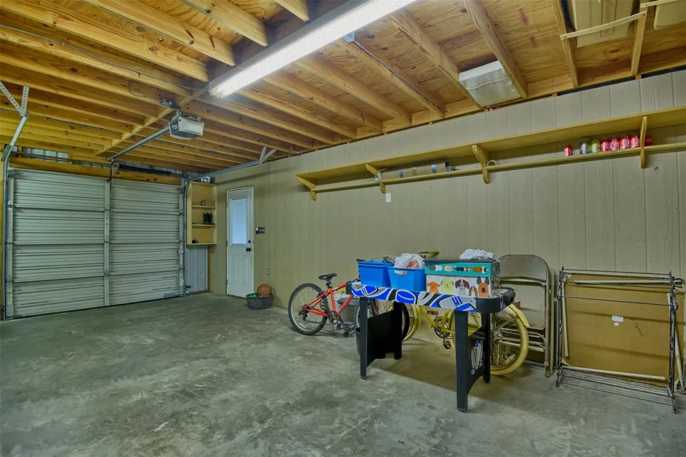 22305 Thistle Lane New Ulm, TX 78950