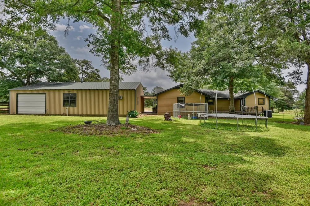 22305 Thistle Lane New Ulm, TX 78950