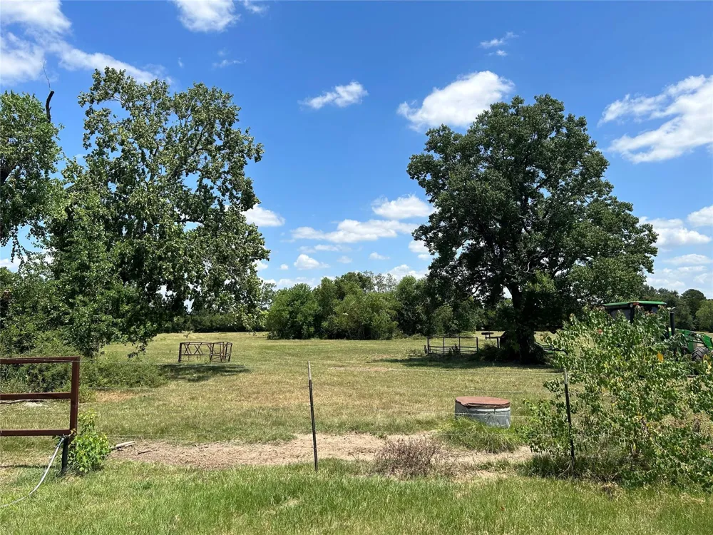 19522 Becker Road Hockley, TX 77447
