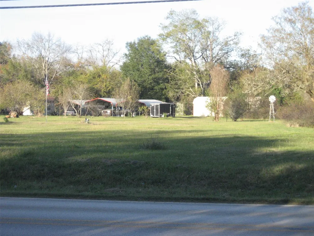 1216 E Goliad Avenue Crockett, TX 75835