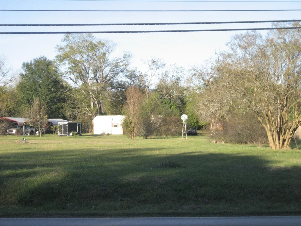 1216 E Goliad Avenue Crockett, TX 75835