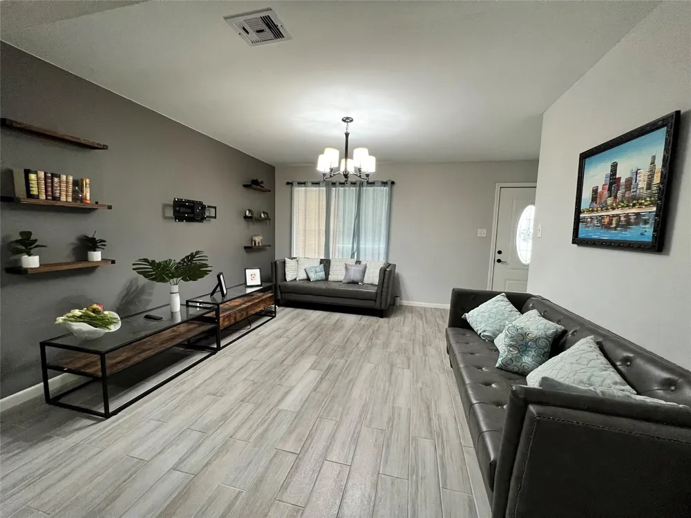 106 Avenue G Sugar Land, TX 77498